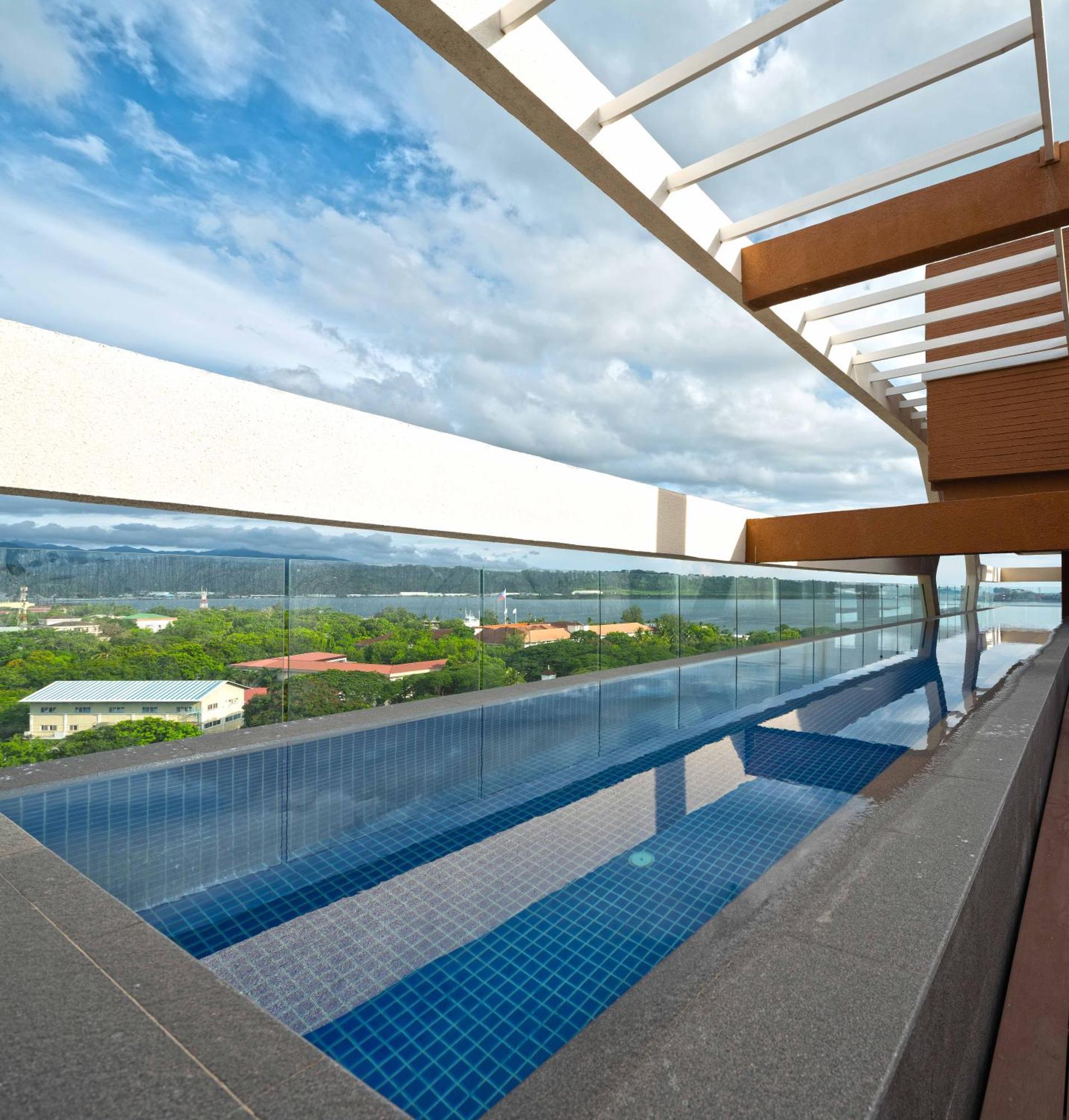 The Aurora Subic Hotel Managed By Hii Olongapo Dış mekan fotoğraf