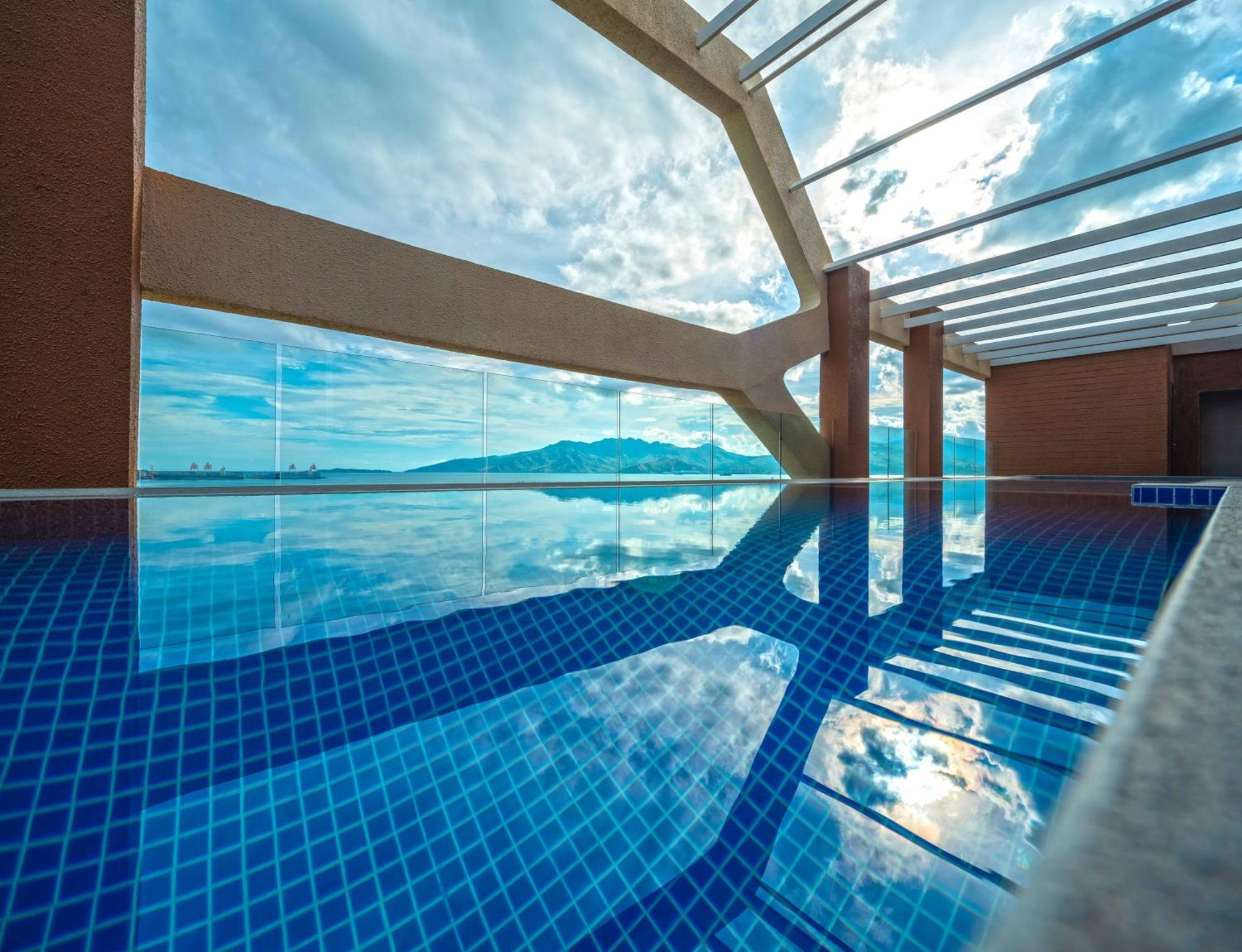 The Aurora Subic Hotel Managed By Hii Olongapo Dış mekan fotoğraf