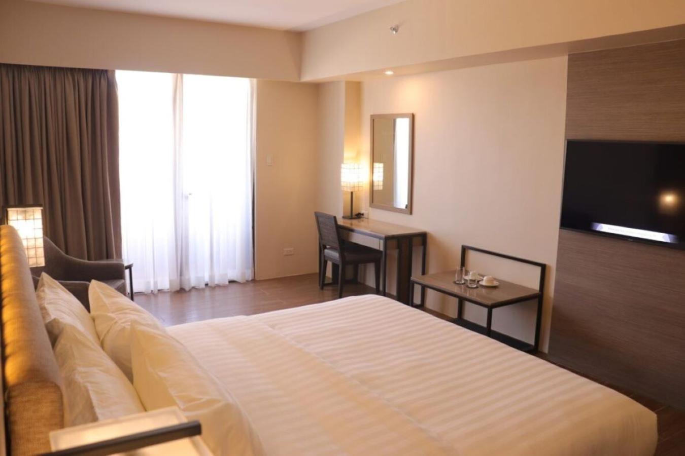 The Aurora Subic Hotel Managed By Hii Olongapo Dış mekan fotoğraf